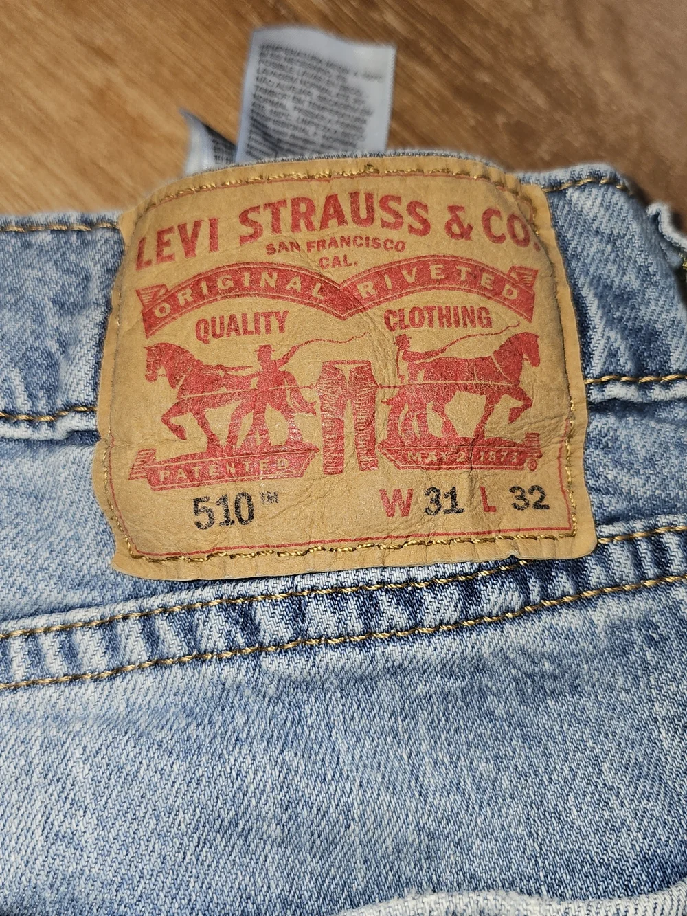 Levi's 510 Skinny Fit Men's Jeans in a light medium distressed wash Size 31x32